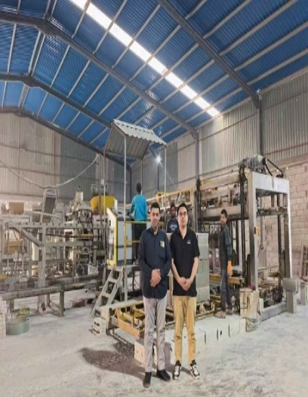 La máquina de fabricar ladrillos Yixin HD15-15 ayuda a un cliente libio a escribir un nuevo capítulo de desarrollo.