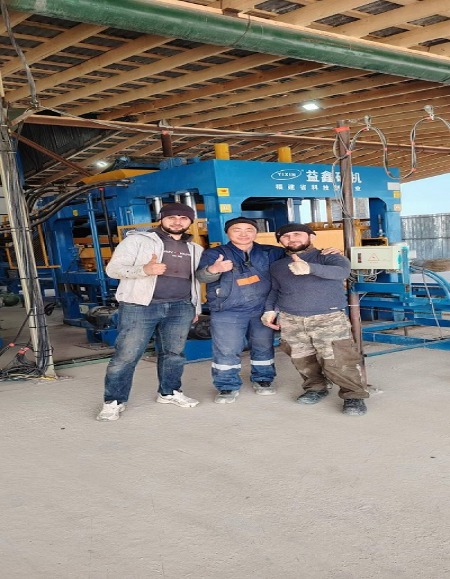 Yixin QT15-15 ayuda a un cliente ruso a expandir su mercado.